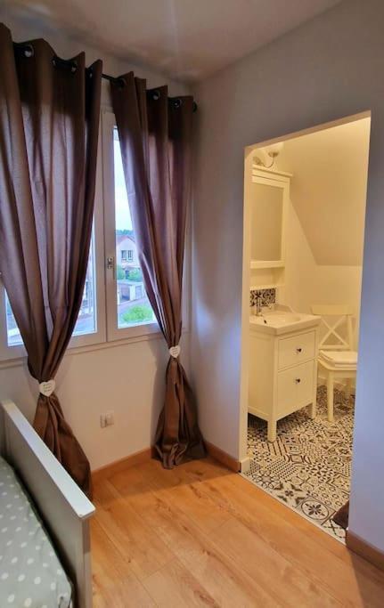 Appartement Charmant Et Spacieux Осер Екстер'єр фото