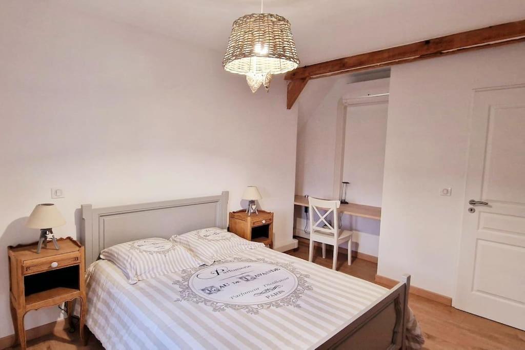 Appartement Charmant Et Spacieux Осер Екстер'єр фото